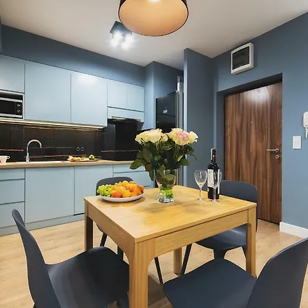Apartment Airport Okecie Wagonowa Serviced