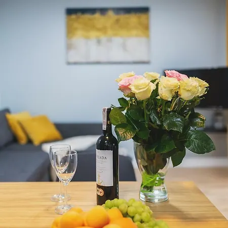 Airport Okecie Wagonowa Serviced Apartment Warschau