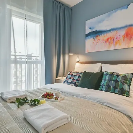 Apartment Airport Okecie Wagonowa Serviced