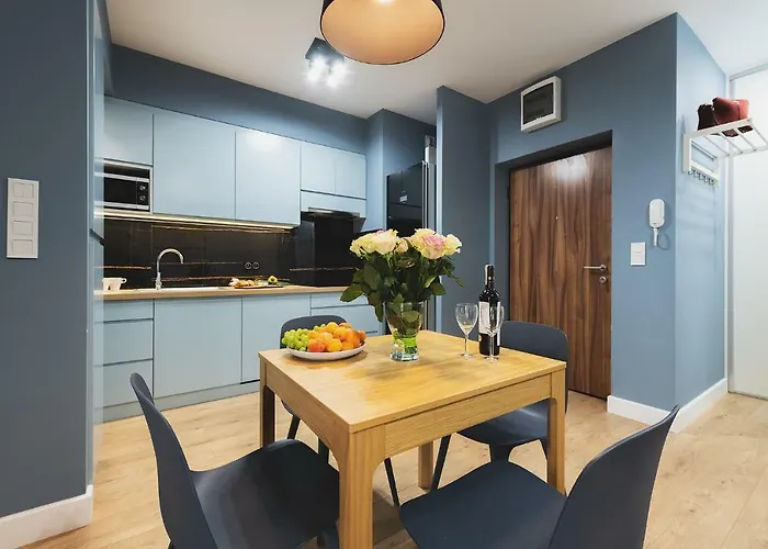 Διαμέρισμα Airport Okecie Wagonowa Serviced